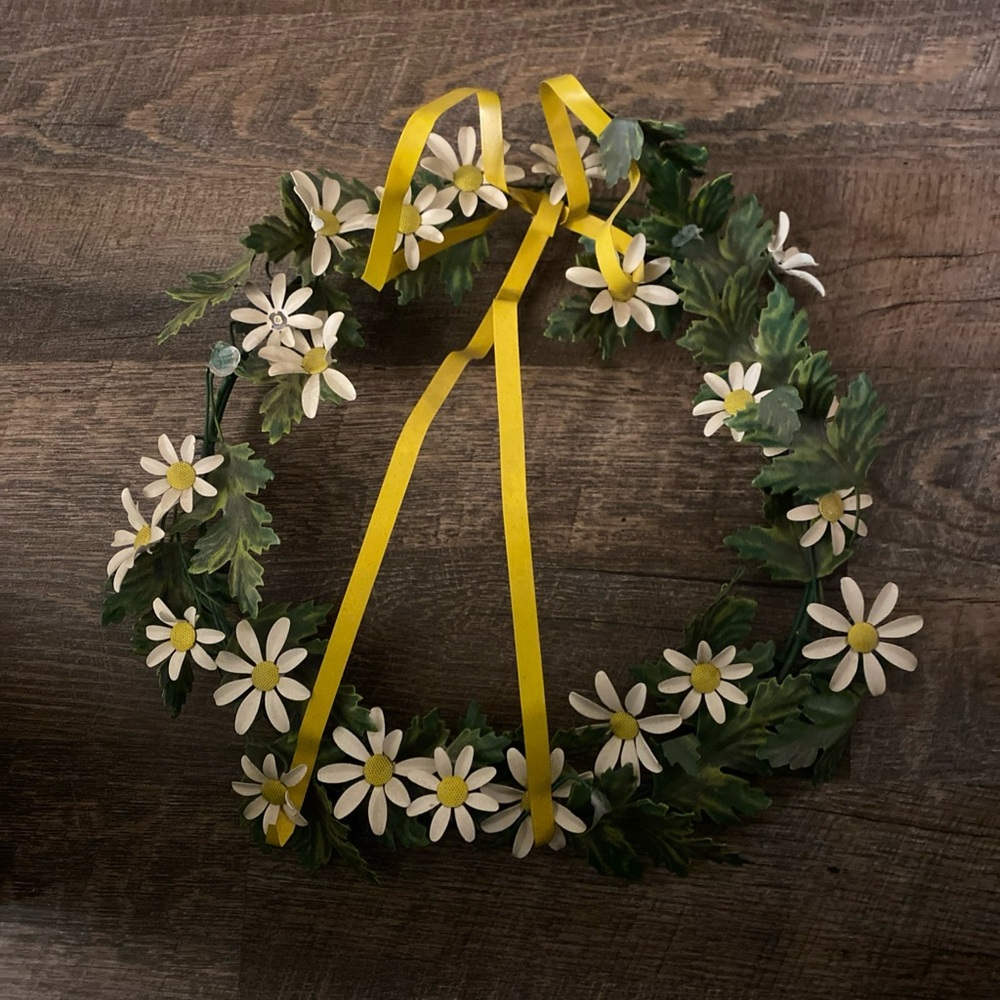 Petite Choses Vintage Tole Wreath With Daisies, Yellow Bow